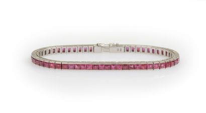 Articulated bracelet in 18K white gold entirely...