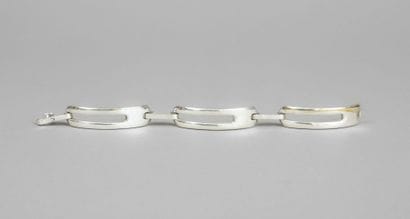 Articulated bracelet with large links in...