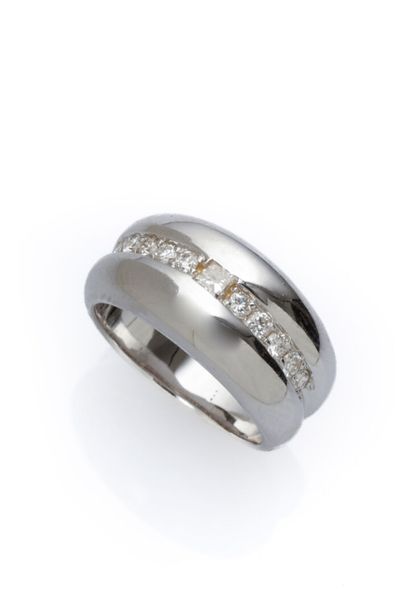 Demi-Alliance bossuée (bague pneu) en or...