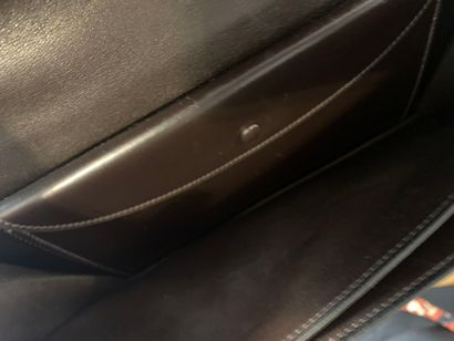Hermès
Ring bag in chocolate box calfskin
Brown...