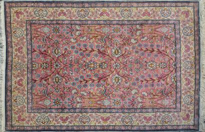 Original and very fine silk Istanbuli
Asia...
