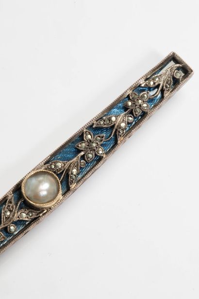 Barrette brooch in 800 thousandths silver...