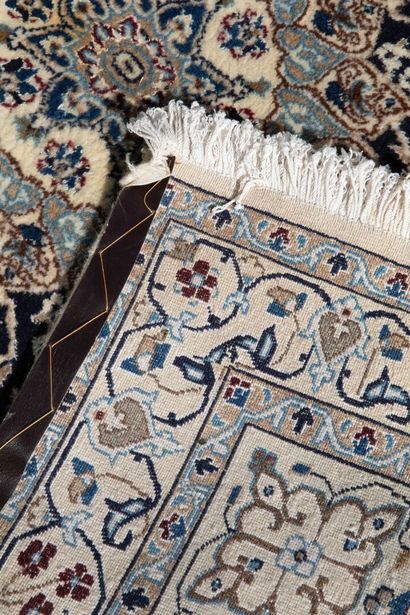 Fin Nain
Iran
Wool and silk
Shah era
circa...