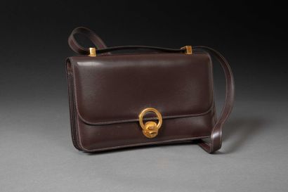 Hermès
Ring bag in chocolate box calfskin
Brown...