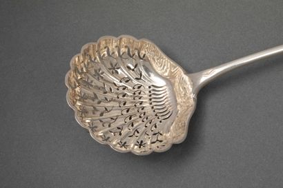 Thomas and Hénin 
Silver sprinkler spoon,...