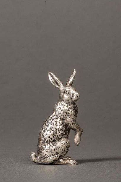 Small silver sitting hare, 1st title.
Weight:...