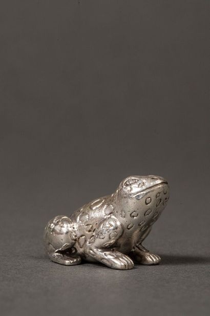 Small silver frog 1er titre.
Weight: 50g...