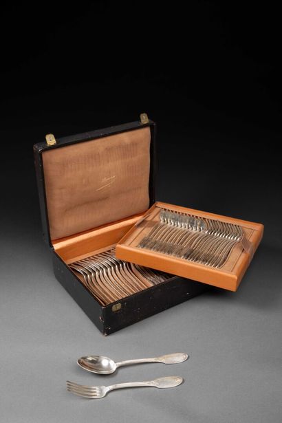E PUIFORCAT
Boxed set of 12 table and 12...