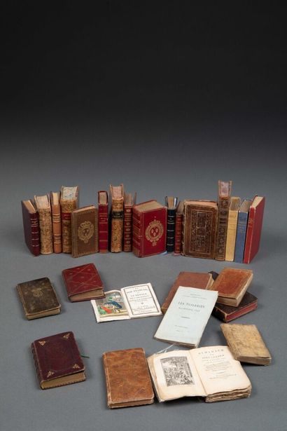 Lot of 27 books, mainly almanacs.
Expert:...