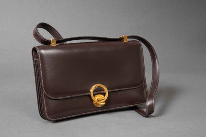 Hermès
Ring bag in chocolate box calfskin
Brown...