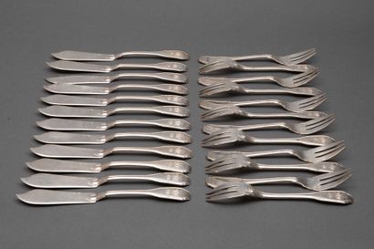 HENIN
Suite of 12 1st-rate silver fish cutlery...