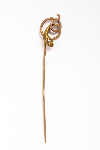 Tie pin in 18k yellow gold in the shape of...