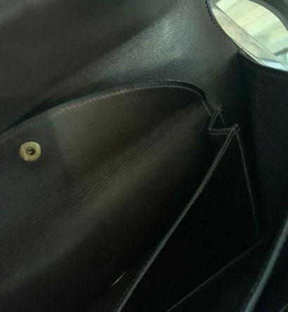 Hermès
Ring bag in chocolate box calfskin
Brown...