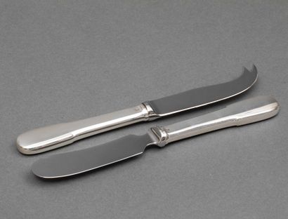 Butter knife and cheese knife, handles in...
