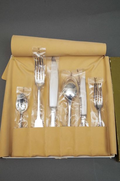 CHRISTOFLE
Set including: 1 table cutlery,...