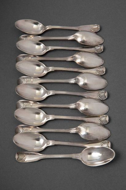 HENIN et Cie
Suite of 12 silver coffee spoons...