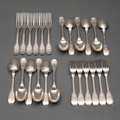 HENIN
Suite of 12 1st-rate silver dessert...