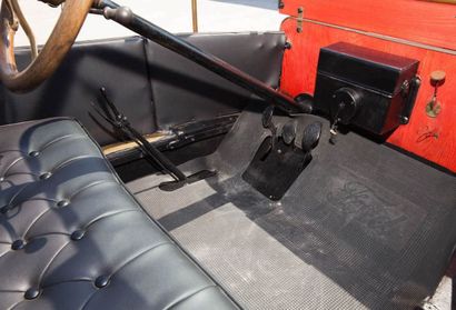 FORD MODEL T CONVERTIBLE, de 1911, Carte...