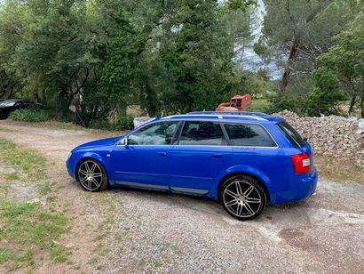 AUDI A4 AVANT S4 V8, Bleu NOGARO, 1re mise...
