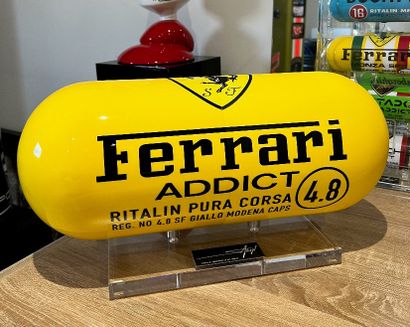 GELULE FERRARI, Couleur jaune. Taille 50...