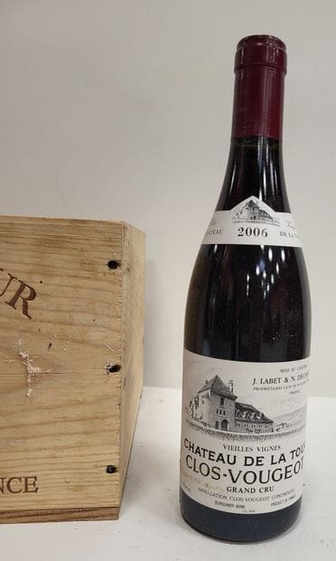 6 bottles Château DE LA TOUR, Clos de Vougeot,...