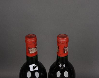 2 Bottles Château Ducru-Beaucaillou, Saint-Julien,...