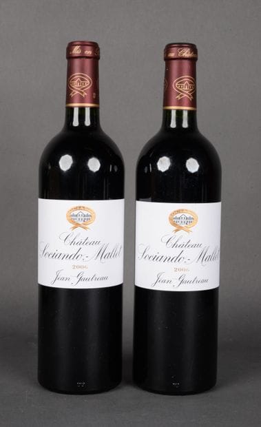 2 Bottles Château SOCIANDO-MALLET, Haut-Médoc,...