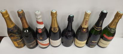 Lot of 8 bottles of various Champagnes including:...