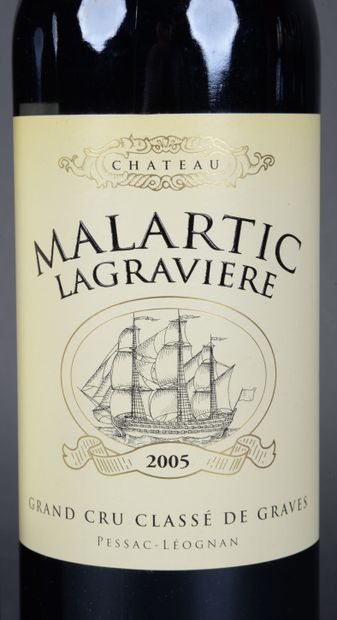2 Bottles Château MALARTIC-LAGRAVIERE, Pessac-Léognan,...