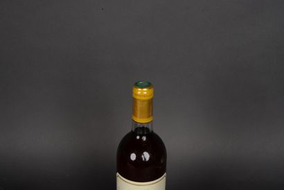 1 Bottle Château d'Yquem, 1er Cru Classé...