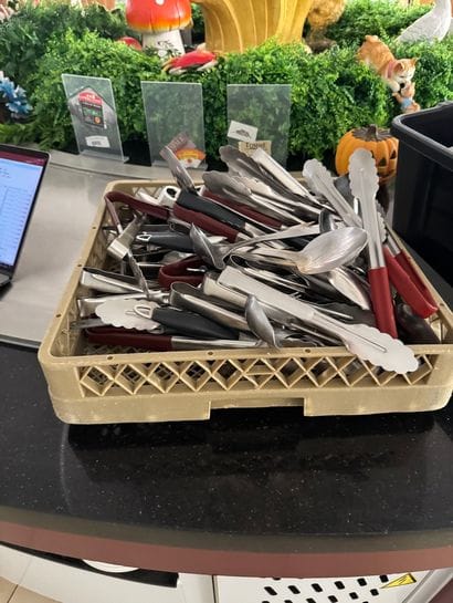 Lot de pinces et louches en inox