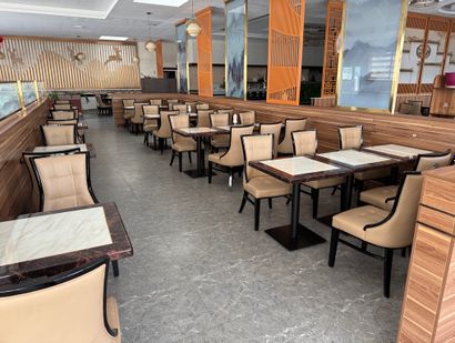 Lot de 17 tables imitation marbre, pied en...