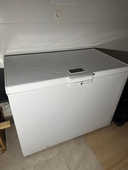 Congélateur bac de marque WHIRLPOOL