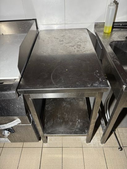 Petite table en inox 90 X 50CM