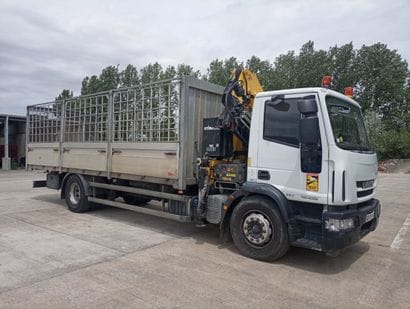 CAMION PLATEAU GRUE CAGE IVECO 4X2 ML180E...