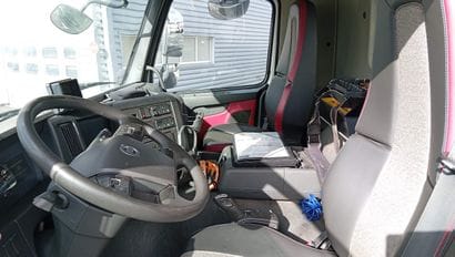 CAMION PLATEAU GRUE VOLVO 6X4 FMX410 équipé...