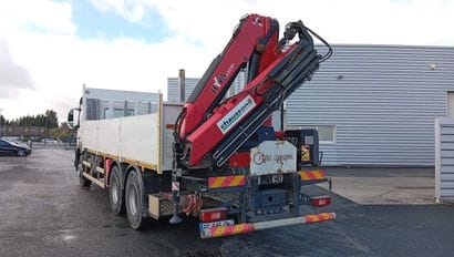 CAMION PLATEAU GRUE VOLVO 6X4 FMX410 équipé...