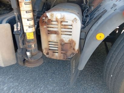 CAMION PLATEAU GRUE CAGE IVECO 4x2 ML 180E30...