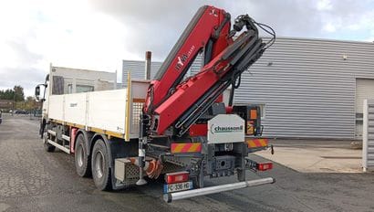 CAMION PLATEAU GRUE VOLVO 6X4 FMX410 équipé...