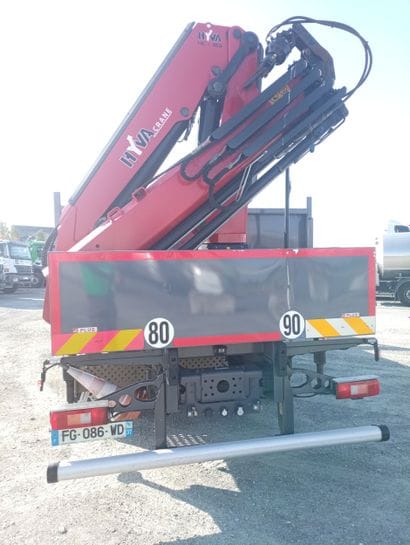 CAMION PLATEAU GRUE VOLVO 6X4 FMX 430 équipé...