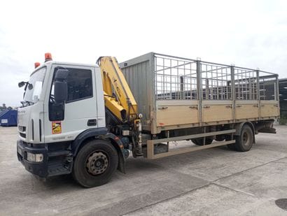 CAMION PLATEAU GRUE CAGE IVECO 4X2 ML180E25...