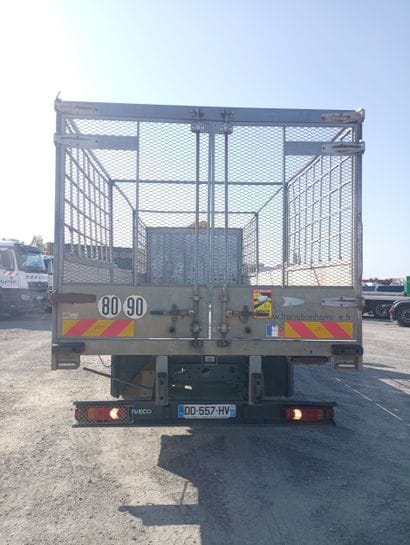 CAMION PLATEAU GRUE CAGE IVECO 4x2 EUROCARGO...