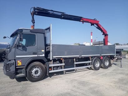 CAMION PLATEAU GRUE VOLVO 6X4 FMX 430 équipé...