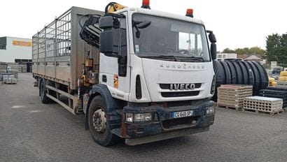 CAMION PLATEAU GRUE CAGE IVECO 4X2 ML 180E30...