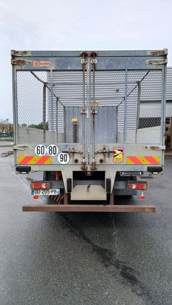CAMION PLATEAU GRUE CAGE DAF 4X2 FA LF55...