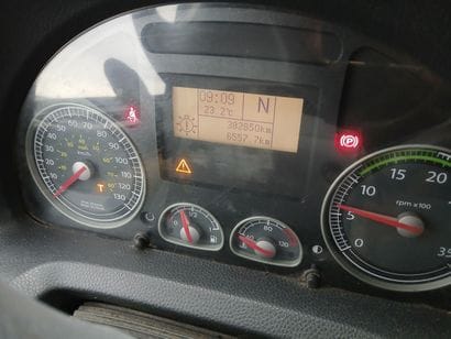 CAMION PLATEAU GRUE CAGE IVECO 4X2 ML180E30...