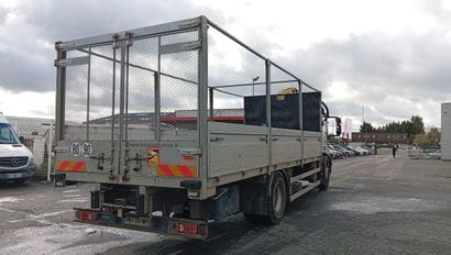 CAMION PLATEAU GRUE CAGE IVECO 4X2 ML180E25...