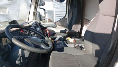 CAMION PLATEAU GRUE CAGE DAF 4X2 LF 260 FA...