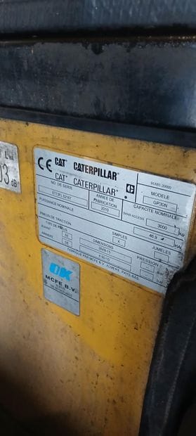 Chariot élévateur GAZ CATERPILLAR GP30N TRIPLEX...