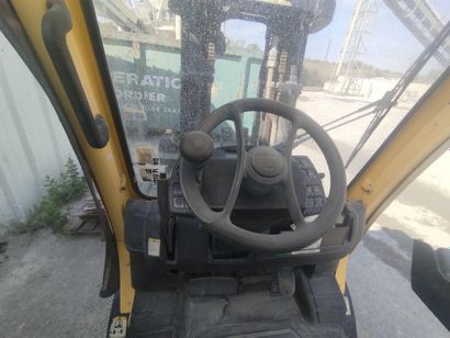 Chariot élévateur GAZ HYSTER 2,5FT TRIPLEX...
